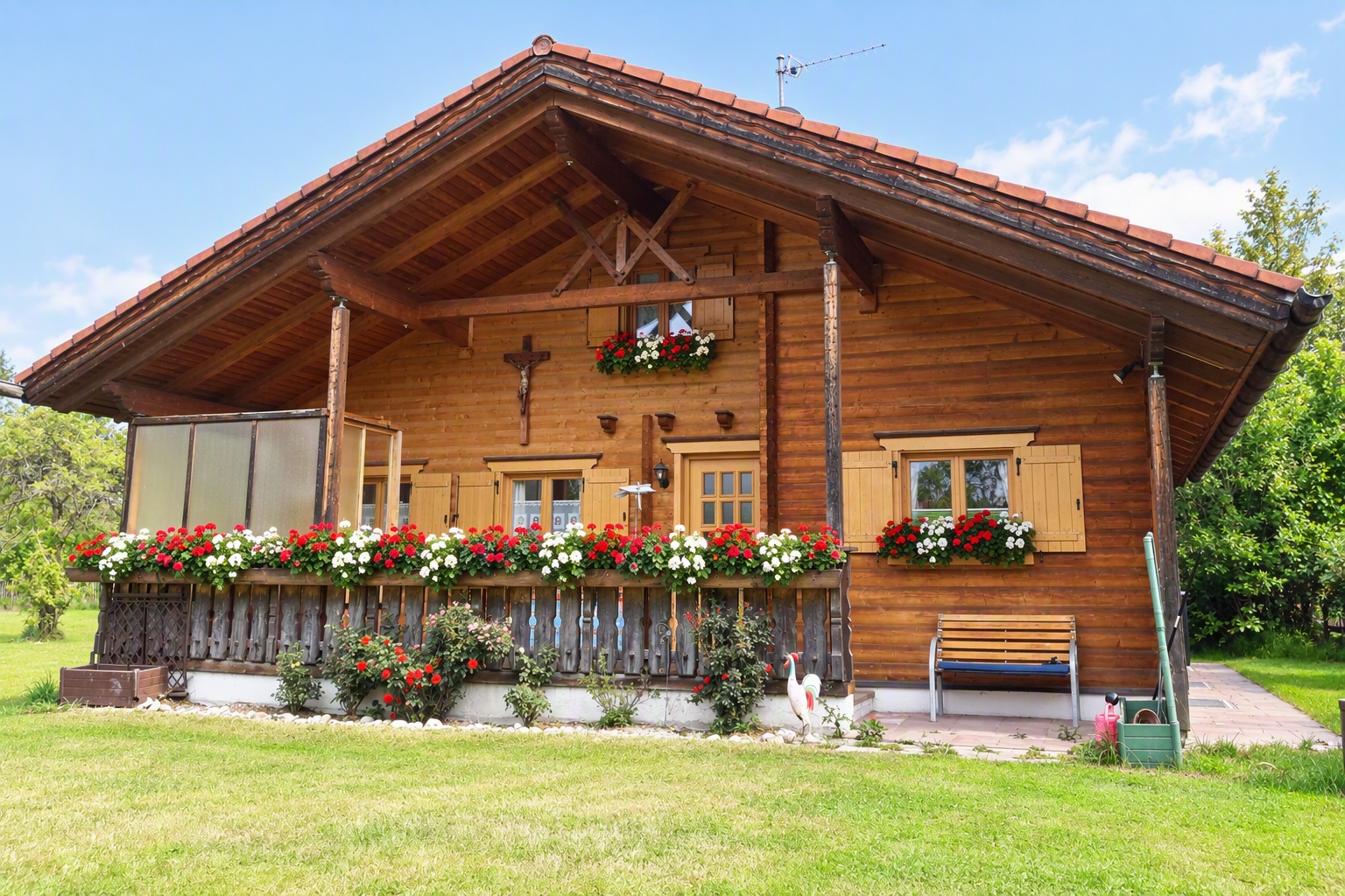 Garten und Terrasse der Almhütte – Breitbrunn am Chiemsee